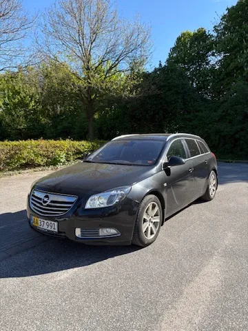 Opel INSIGNIA